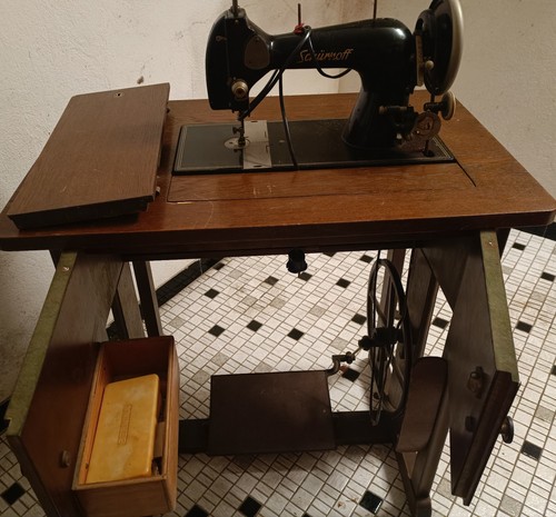 Schürmoff tret nähmaschine - schürmoff, tret-nähmaschine