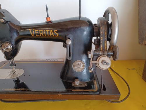 Alte veritas tisch - veritas,